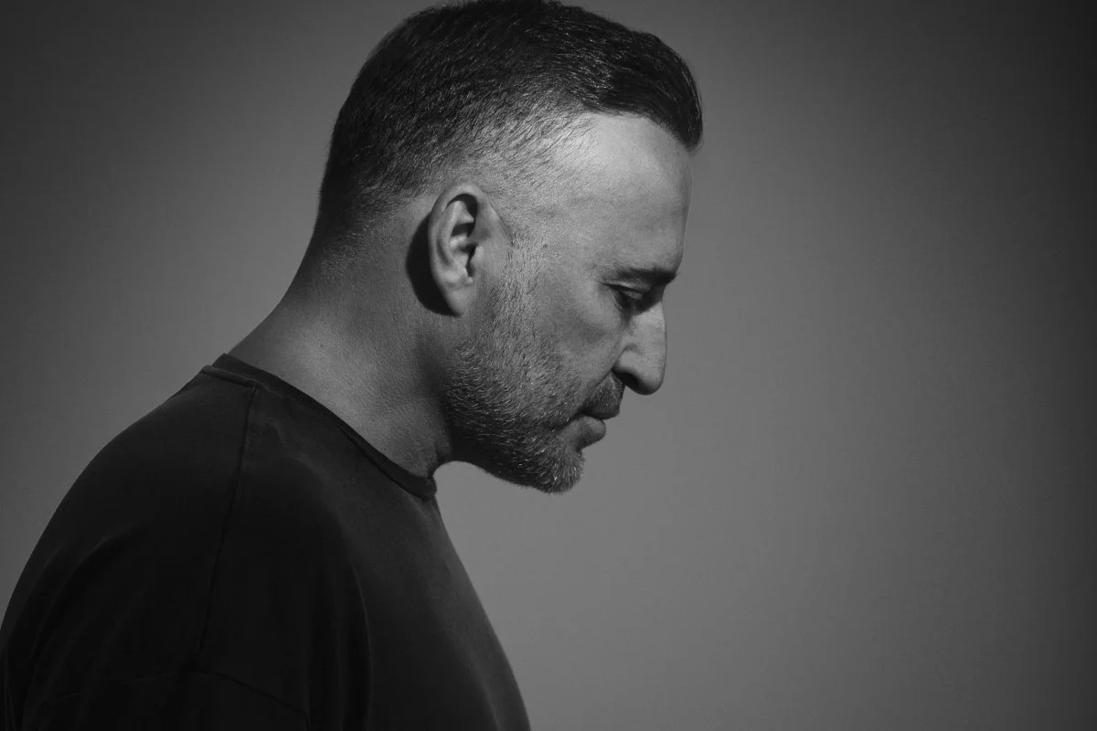 Official portrait of Valeron for his live band programme in Mykonos