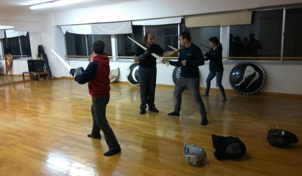 Group Sword Class | Athens Hoplites Project Athens Hoplites group lesson with students working in pairs
