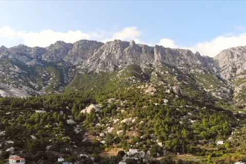 ARTE Icaria episode cover showing the island’s wooded mountain landscape